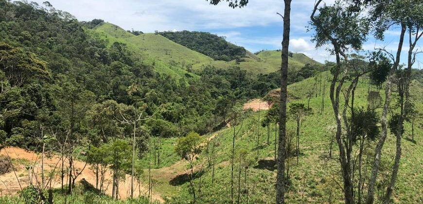 Fazenda/Sítio com 1 Quarto e 2 banheiros à Venda por R$ 8.500.000