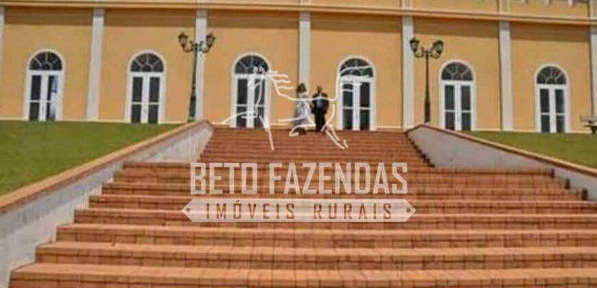 Fazenda Cinematográfica à Venda 2.662 has com Cinema, 20 Suítes e Muito Mais | Botucatu/SP