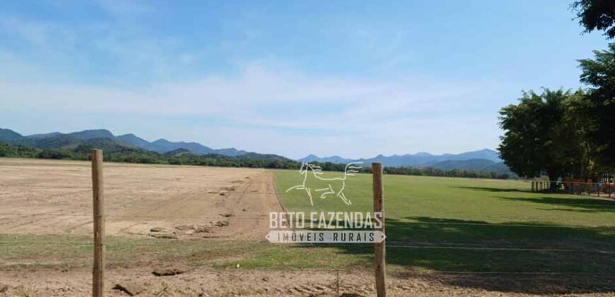 Fazenda Produtiva 607 Alqueires Rio São João Passa por Dentro | Silva Jardim/ RJ